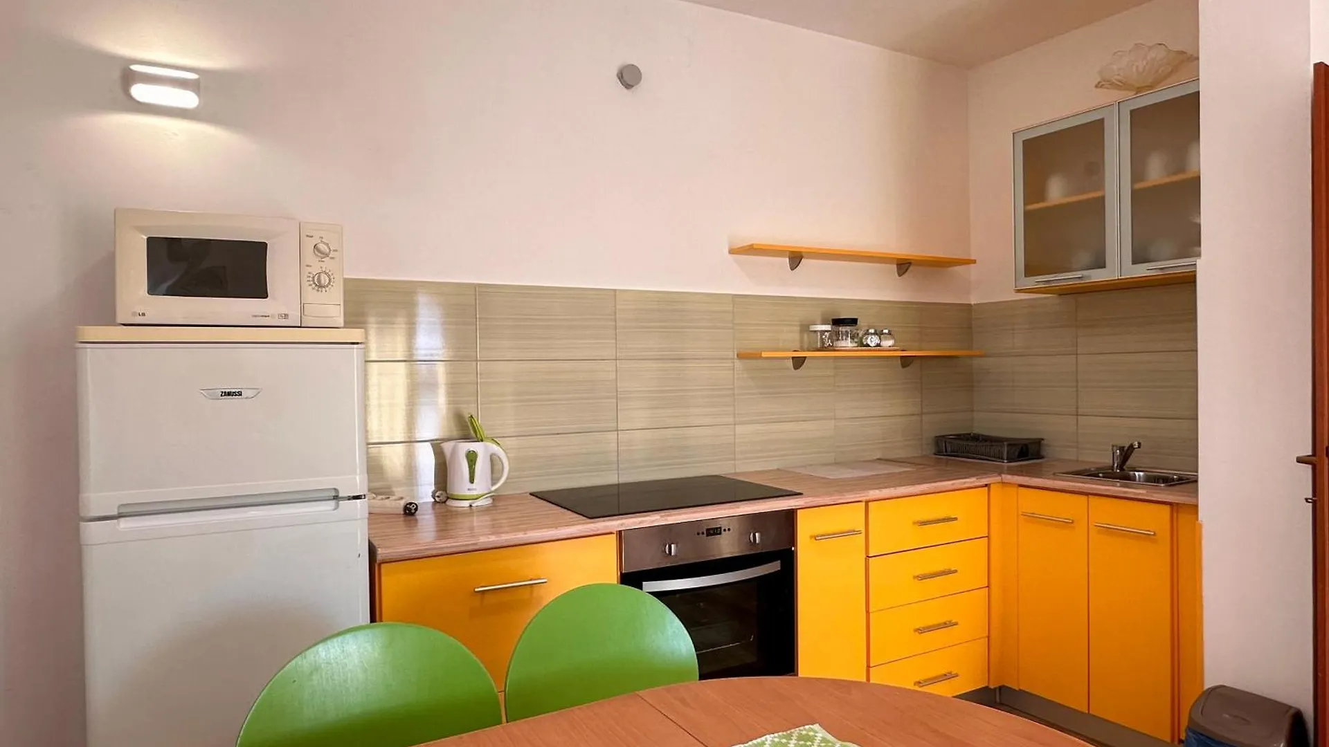 Coastal Family Escape In Turanj, Croatia Apartamento