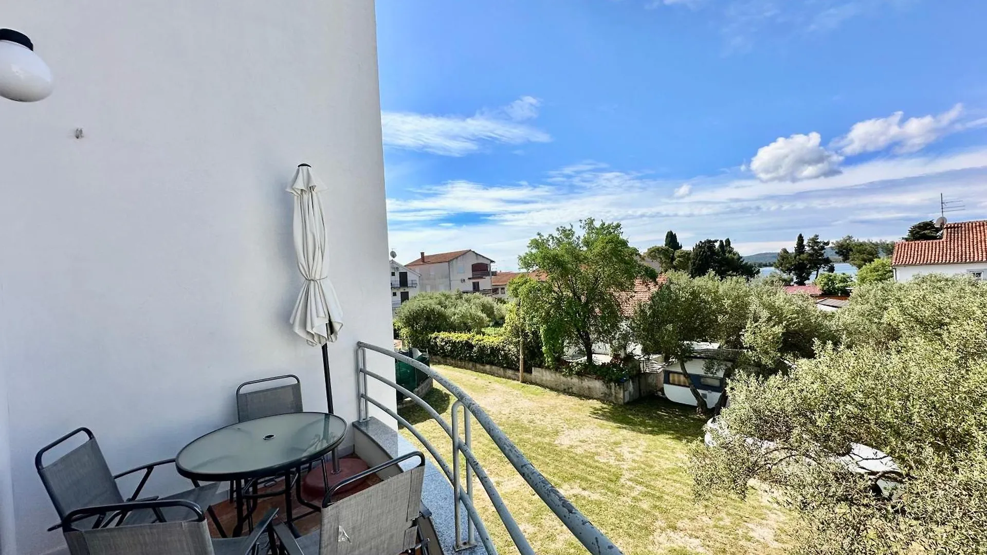 Coastal Family Escape In Turanj, Croatia Apartamento